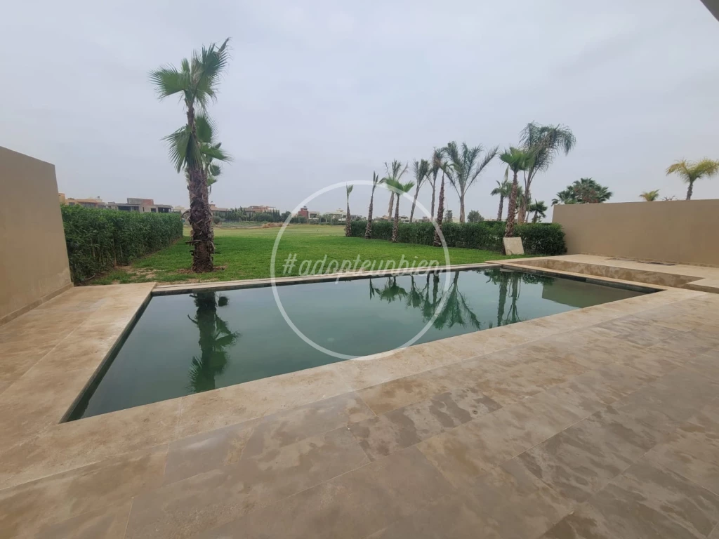 belle villa à vendre sur  golf à marrakech